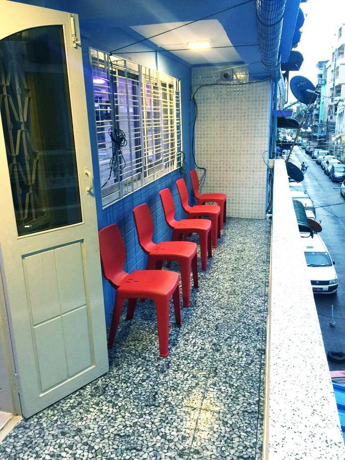 Htinn Yue Tann Hostel Yangon Exterior photo